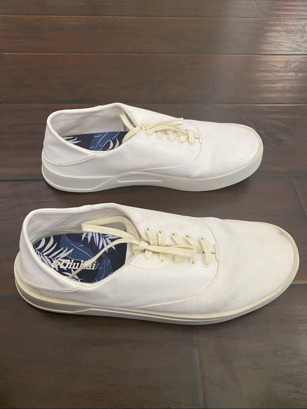 Olukai Tradewind fabric upper lace up shoes men’s size 10